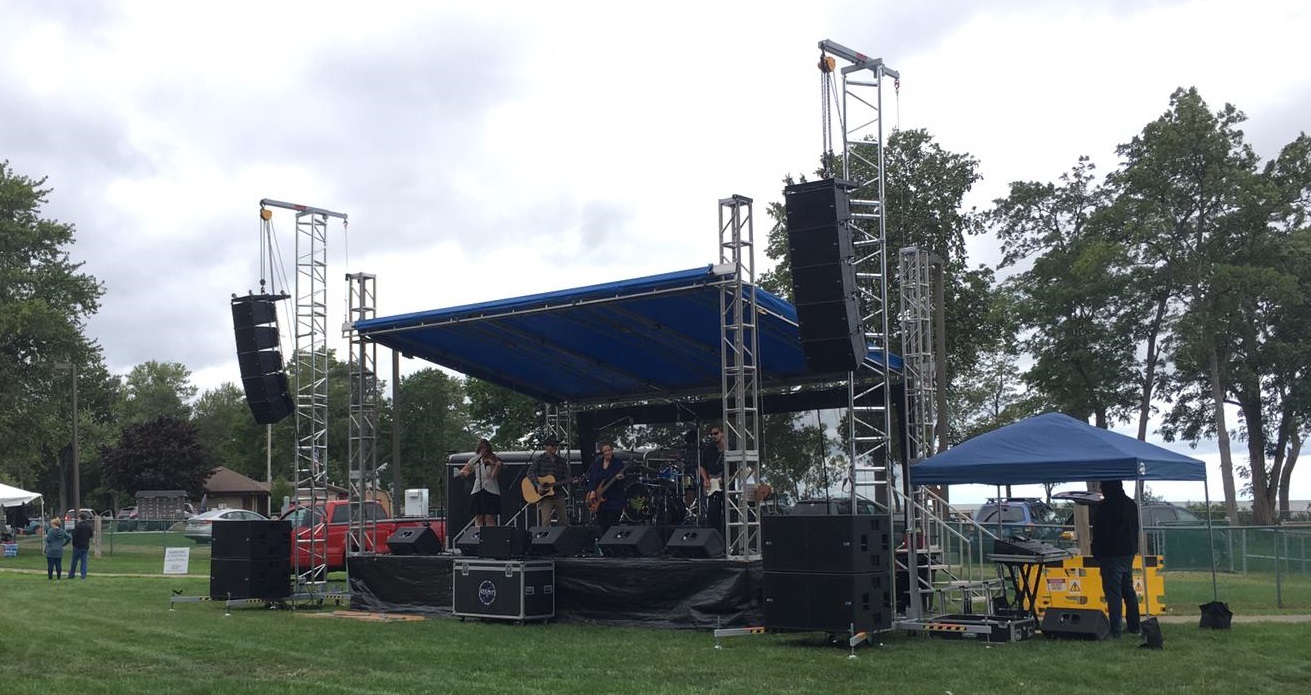 Full Flown Line Array Sound System (With 21' Towers) Blair